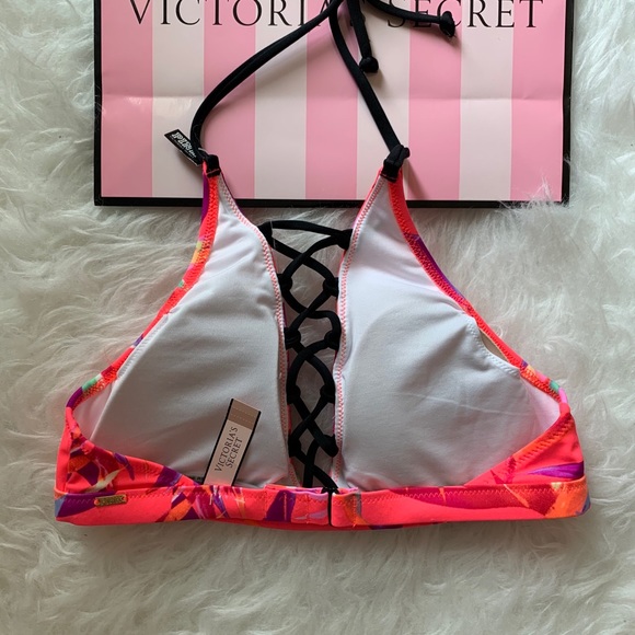 Victoria’s Secret bikini top - Picture 2 of 2